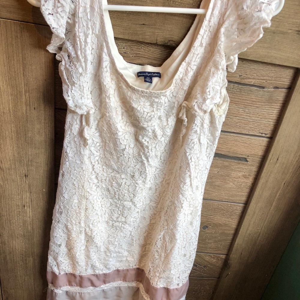 White, fitted lace dress